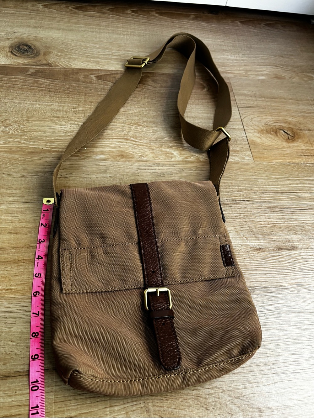 Fossil Tan Canvas Messenger Bag with Brown Leather Strap - Picture 6 of 14